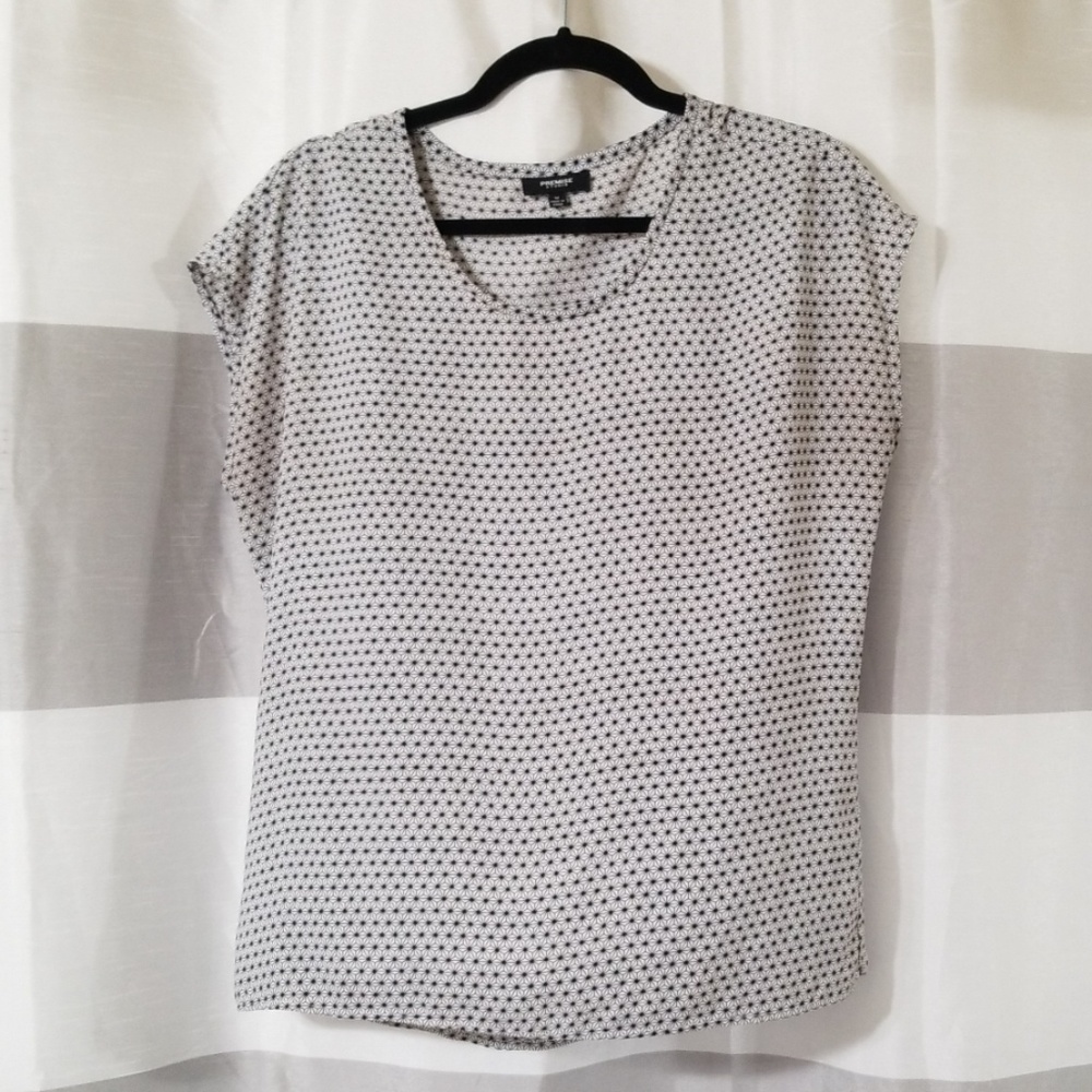 Scoop neck premise studio black and white top